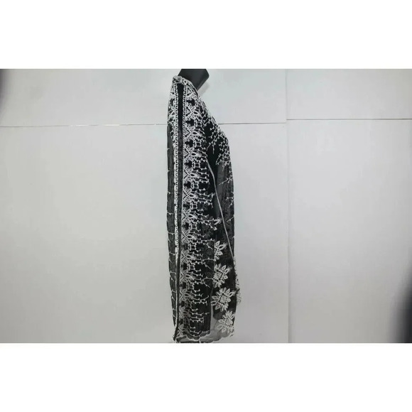 ladies Capri black&white blouse size M - Picture 3 of 7